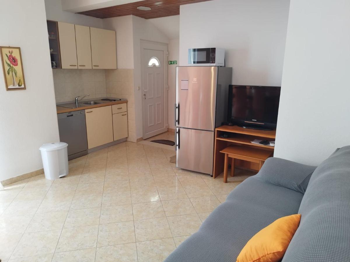 Apartments Mare - 150 M From Beach 브렐라 외부 사진